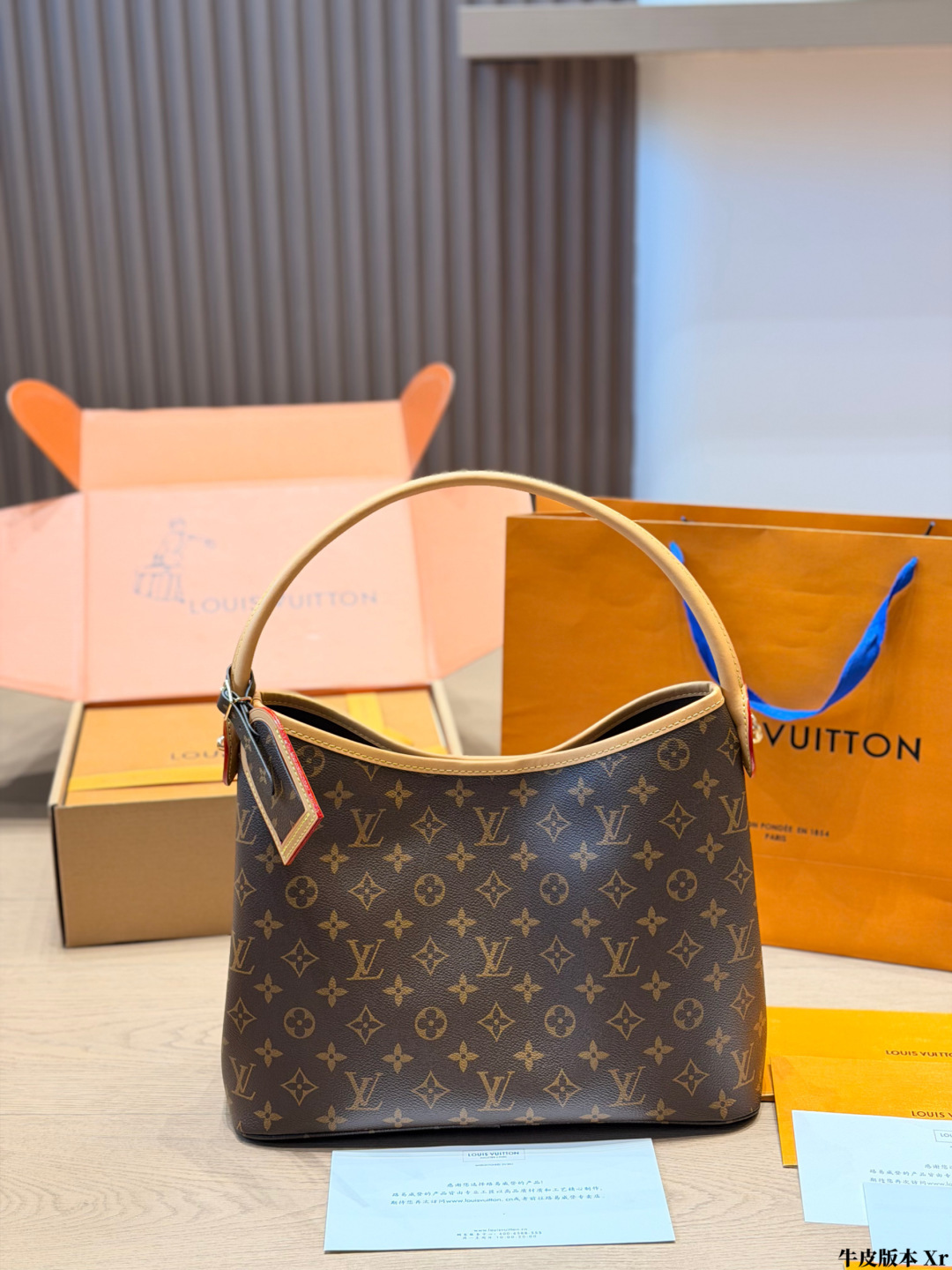 LV Monogram Handbag Monogram Canvas Cowhide Leather 19